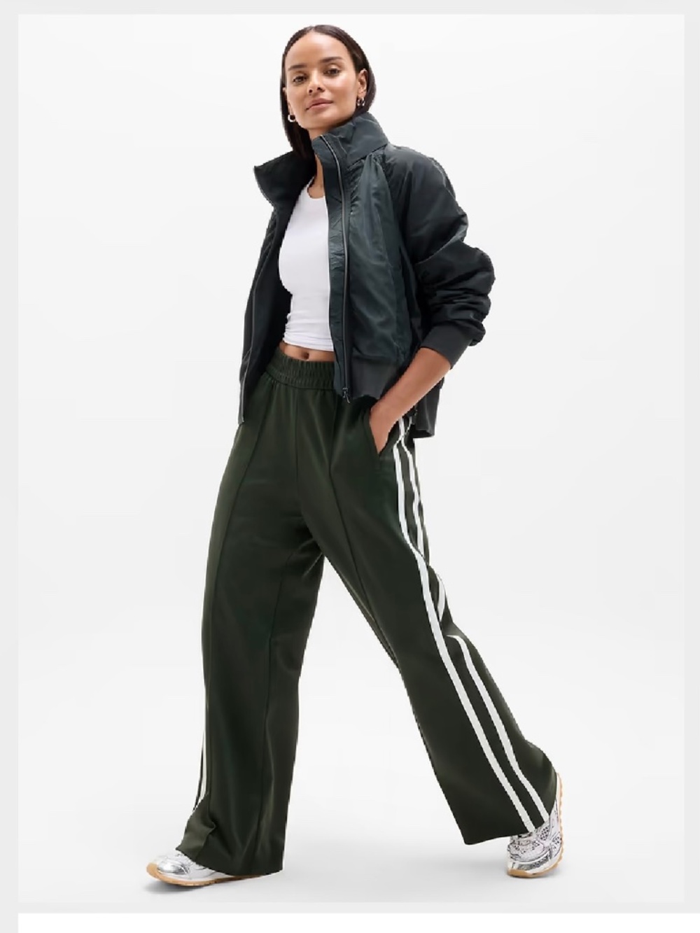NEW ATHLETA Tempo Mid Rise Wide Leg Track Pant Elm/White Size L
